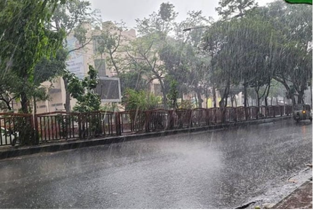 দেশের অধিকাংশ এলাকায় আজ ভারী বৃষ্টির সম্ভাবনা দেশের অধিকাংশ এলাকায় আজ ভারী বৃষ্টির সম্ভাবনা