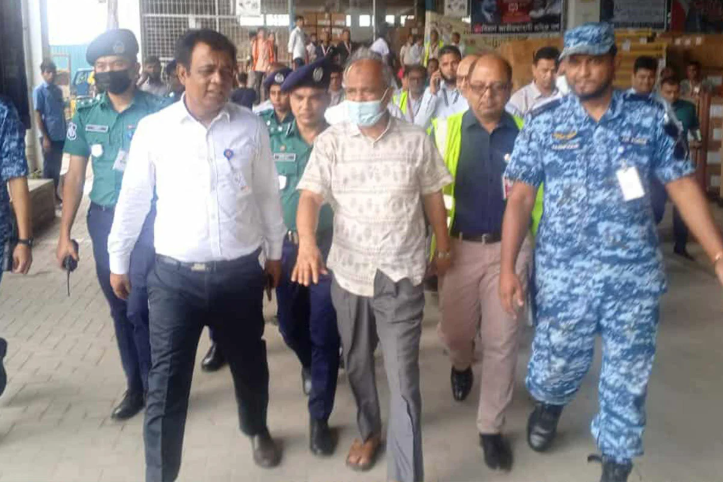 বাংলাদেশে কোনো ধরনের জঙ্গিবাদ নেই : স্বরাষ্ট্র উপদেষ্টা বাংলাদেশে কোনো ধরনের জঙ্গিবাদ নেই : স্বরাষ্ট্র উপদেষ্টা